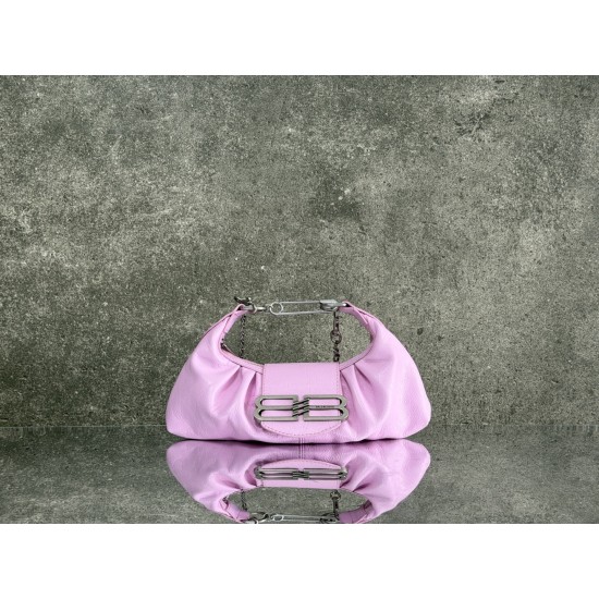 Balenciaga More ←