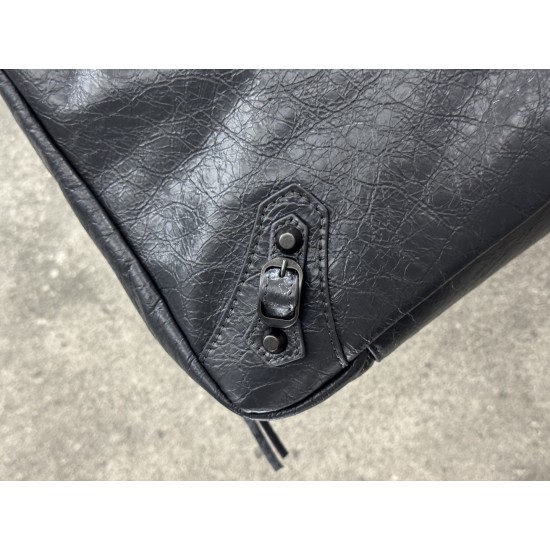 Balenciaga Le Cagole