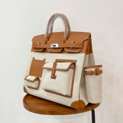 HERMÈS More