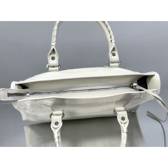 Balenciaga Le Cagole