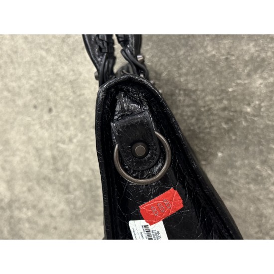Balenciaga Le Cagole