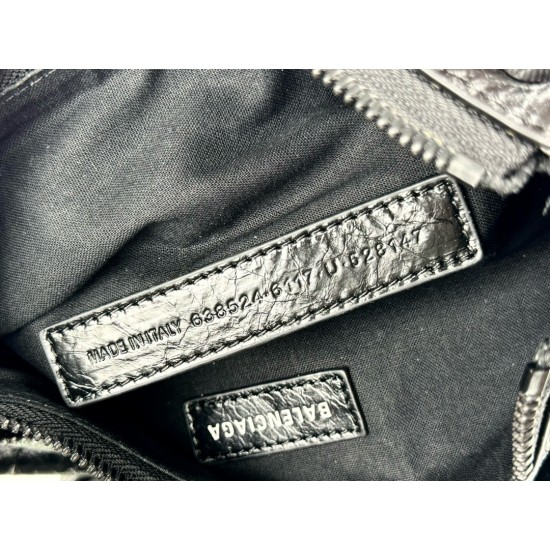 Balenciaga Le Cagole