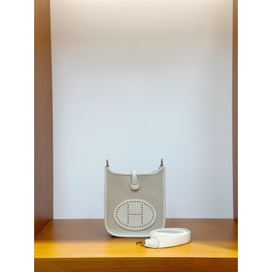 HERMÈS Evelyne