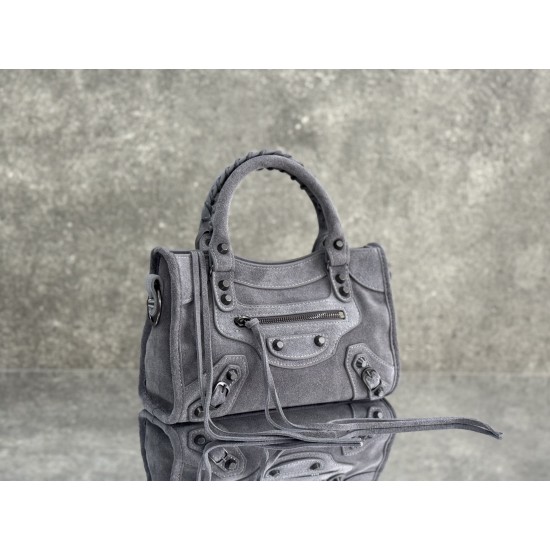 Balenciaga Le Cagole