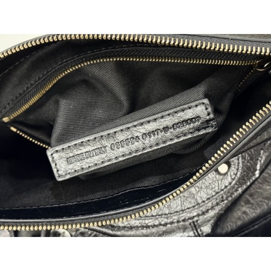 Balenciaga Le Cagole