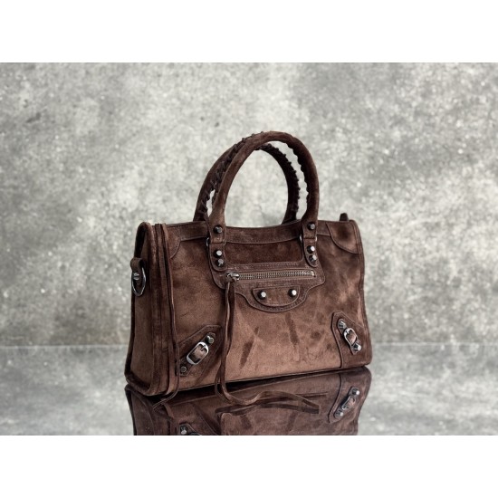 Balenciaga Le Cagole