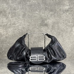 Balenciaga More ←