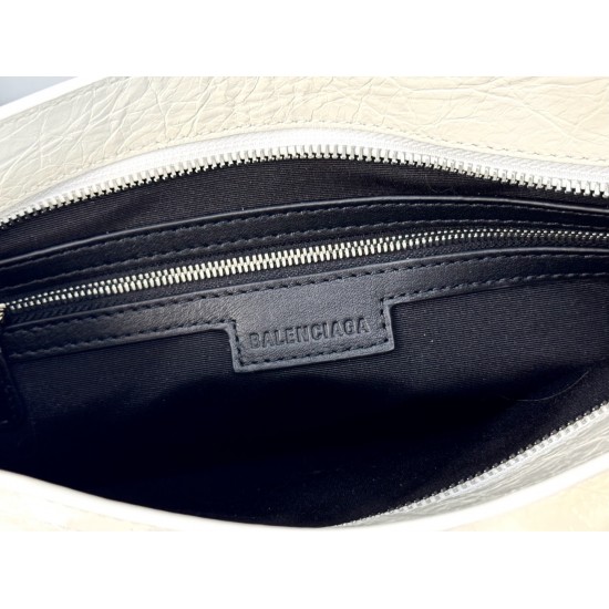 Balenciaga Le Cagole