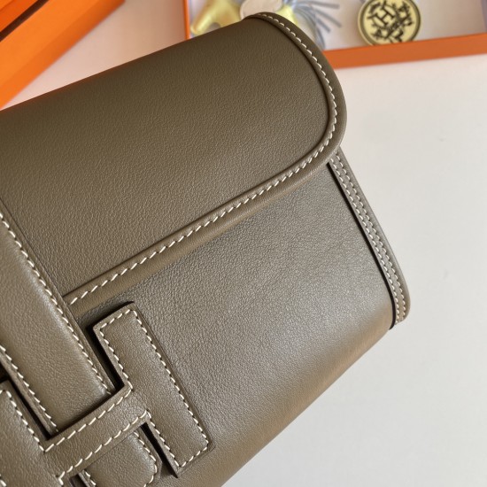 HERMÈS Clutchs