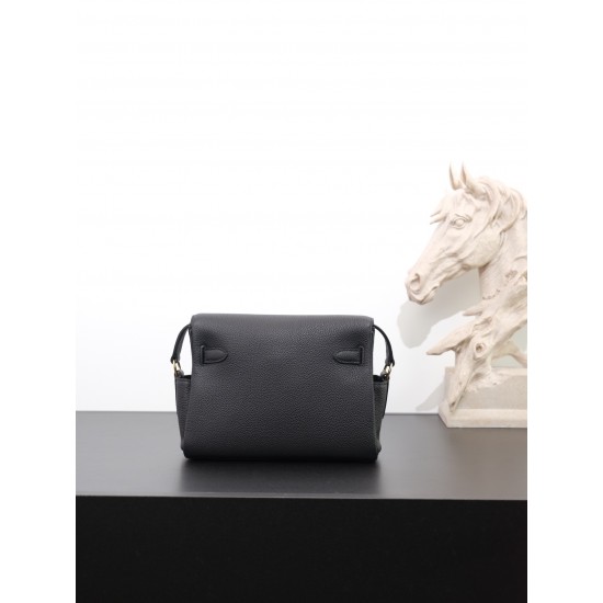 HERMÈS More