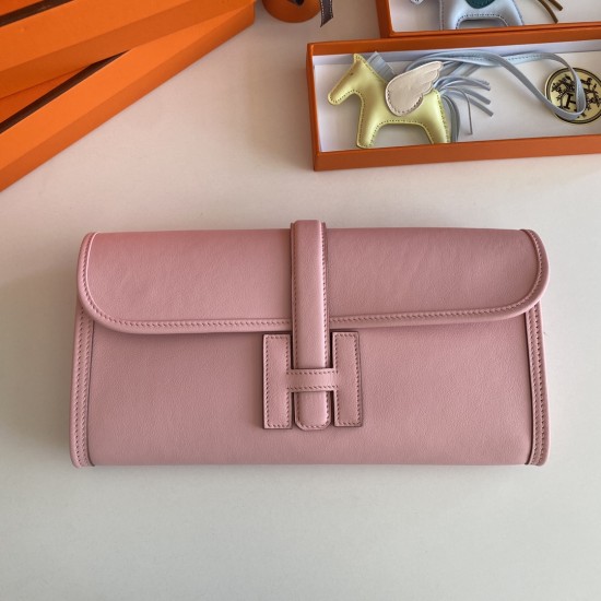 HERMÈS Clutchs