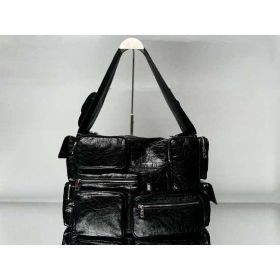 Balenciaga More ←