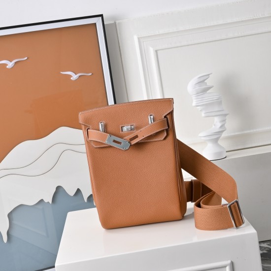HERMÈS More