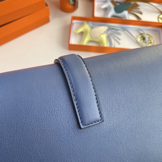 HERMÈS Clutchs