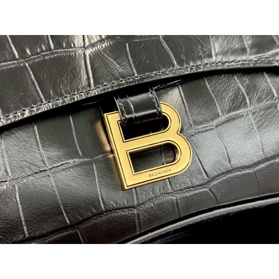 Balenciaga Downtown