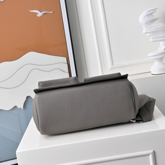 HERMÈS More