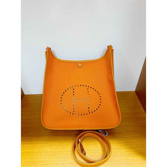 HERMÈS Evelyne