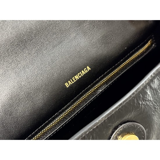 Balenciaga Downtown