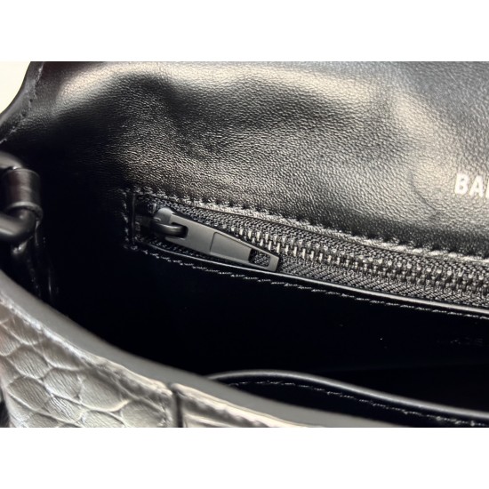 Balenciaga Downtown