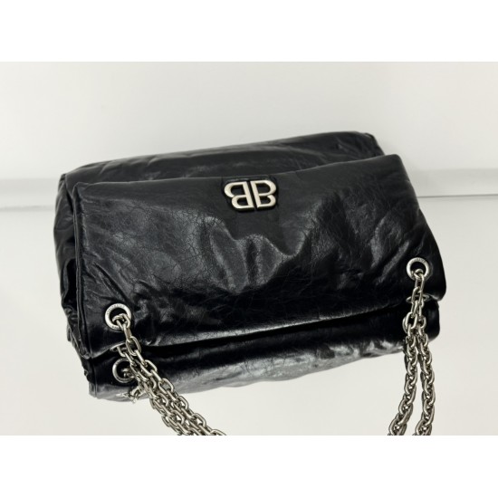 Balenciaga More ←