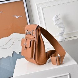 HERMÈS More