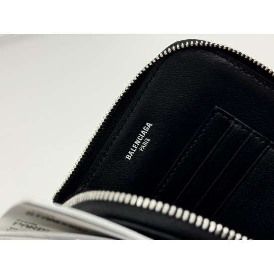 Balenciaga More ←