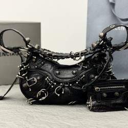 Balenciaga Le Cagole