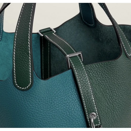 Style：Picotin lockColour：Vert Cypres （6O松林绿）/W0（博斯普鲁斯绿）Size：18cmLeather：clemenceHardware：sliver菜篮18cm，松柏绿/博普鲁斯绿，银扣，高级全手工专属定制‼️