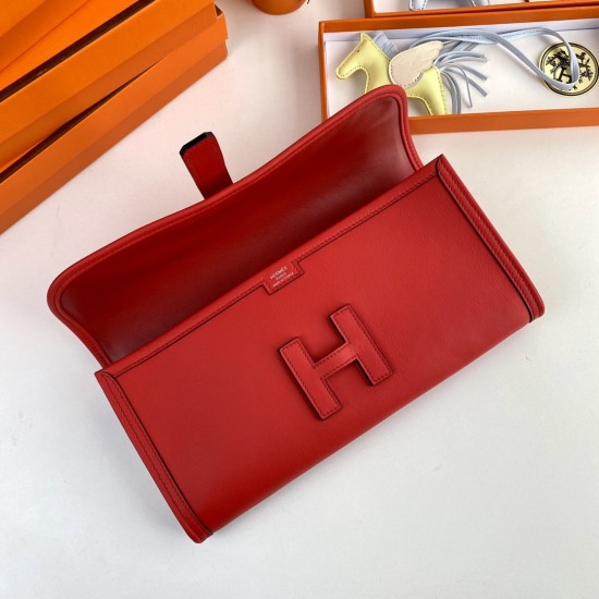 HERMÈS Clutchs