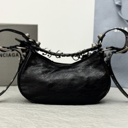 Balenciaga Le Cagole