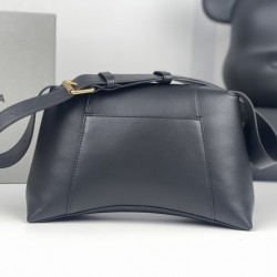 Balenciaga Downtown