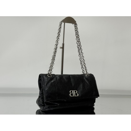Balenciaga More ←