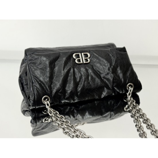 Balenciaga More ←