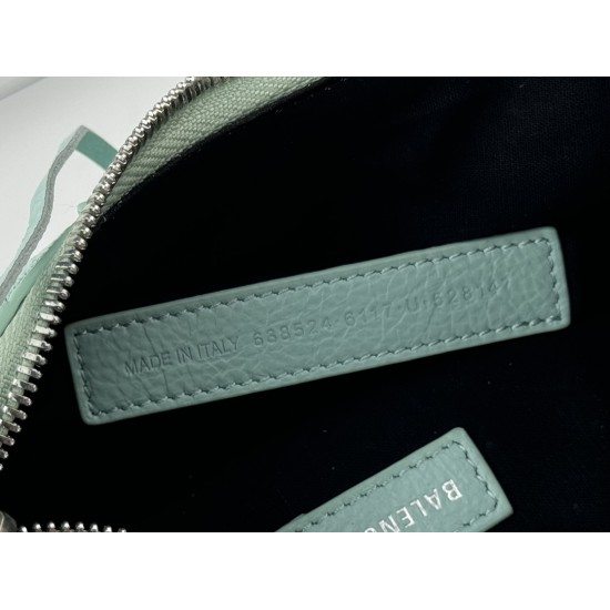 Balenciaga Le Cagole