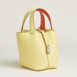 Style：Picotin lockColour：1Z小鸡黄/9j火焰橙Size：18cmLeather：clemenceHardware：sliver菜篮18cm，小鸡黄/火焰橙，银扣，高级全手工专属定制‼️