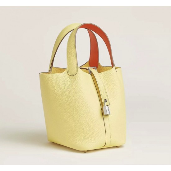 Style：Picotin lockColour：1Z小鸡黄/9j火焰橙Size：18cmLeather：clemenceHardware：sliver菜篮18cm，小鸡黄/火焰橙，银扣，高级全手工专属定制‼️