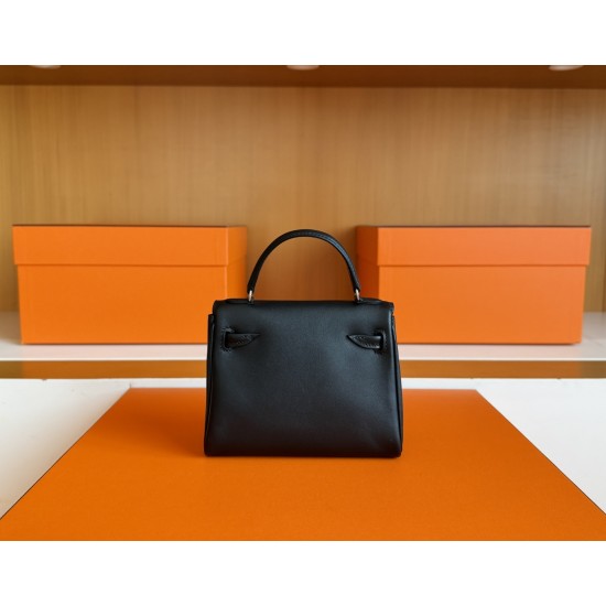 HERMÈS KELLY