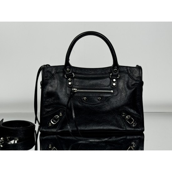Balenciaga Le Cagole