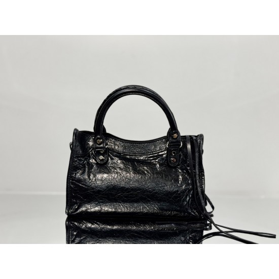 Balenciaga Le Cagole