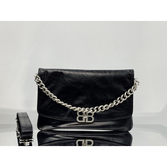 Balenciaga More ←
