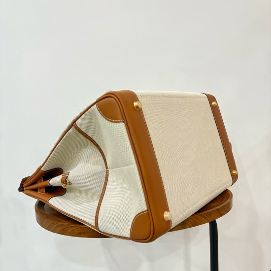 HERMÈS More