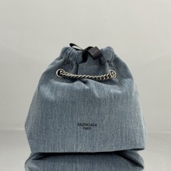 Balenciaga More ←