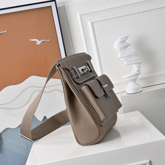 HERMÈS More
