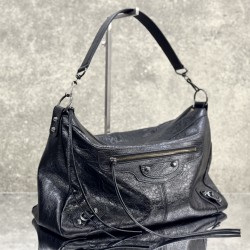 Balenciaga Le Cagole