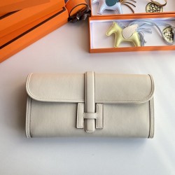 HERMÈS Clutchs