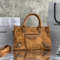 Balenciaga Le Cagole