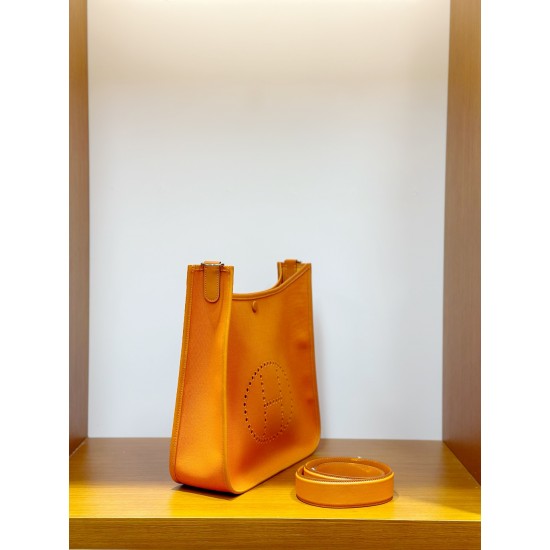 HERMÈS Evelyne