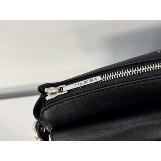 Balenciaga More ←