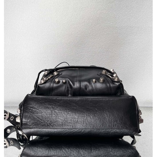 Balenciaga Le Cagole