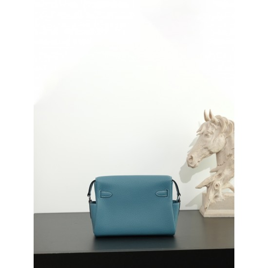 HERMÈS More